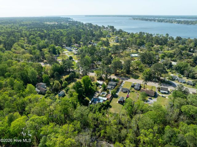 322 River Road, Washington, NC 27889