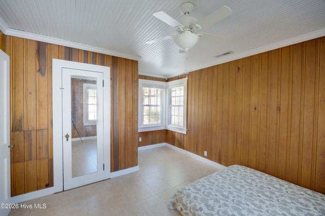 322 River Road, Washington, NC 27889