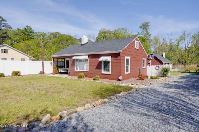 322 River Road, Washington, NC 27889