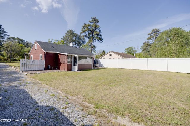 322 River Road, Washington, NC 27889