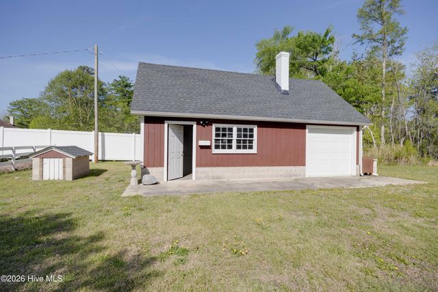 322 River Road, Washington, NC 27889