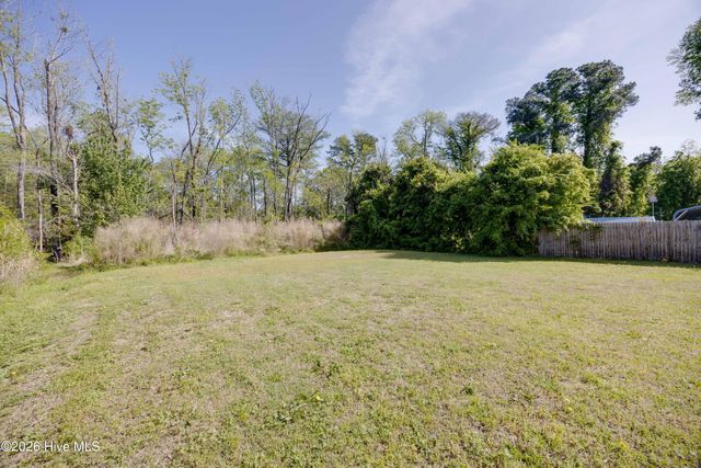 322 River Road, Washington, NC 27889