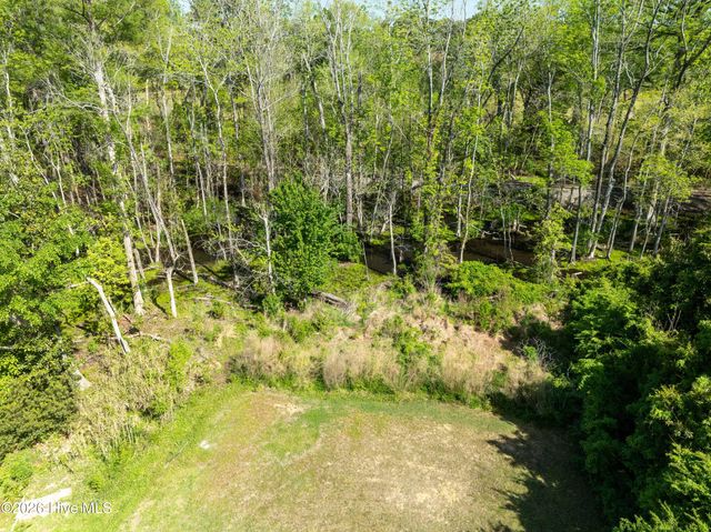 322 River Road, Washington, NC 27889
