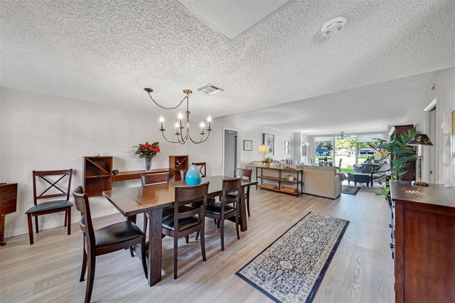 3611 OAKS CLUBHOUSE Drive 104, Pompano Beach, FL 33069