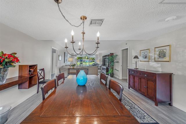 3611 OAKS CLUBHOUSE Drive 104, Pompano Beach, FL 33069