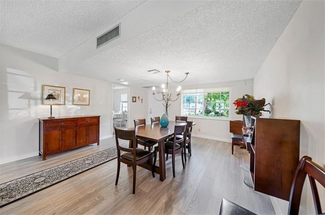 3611 OAKS CLUBHOUSE Drive 104, Pompano Beach, FL 33069