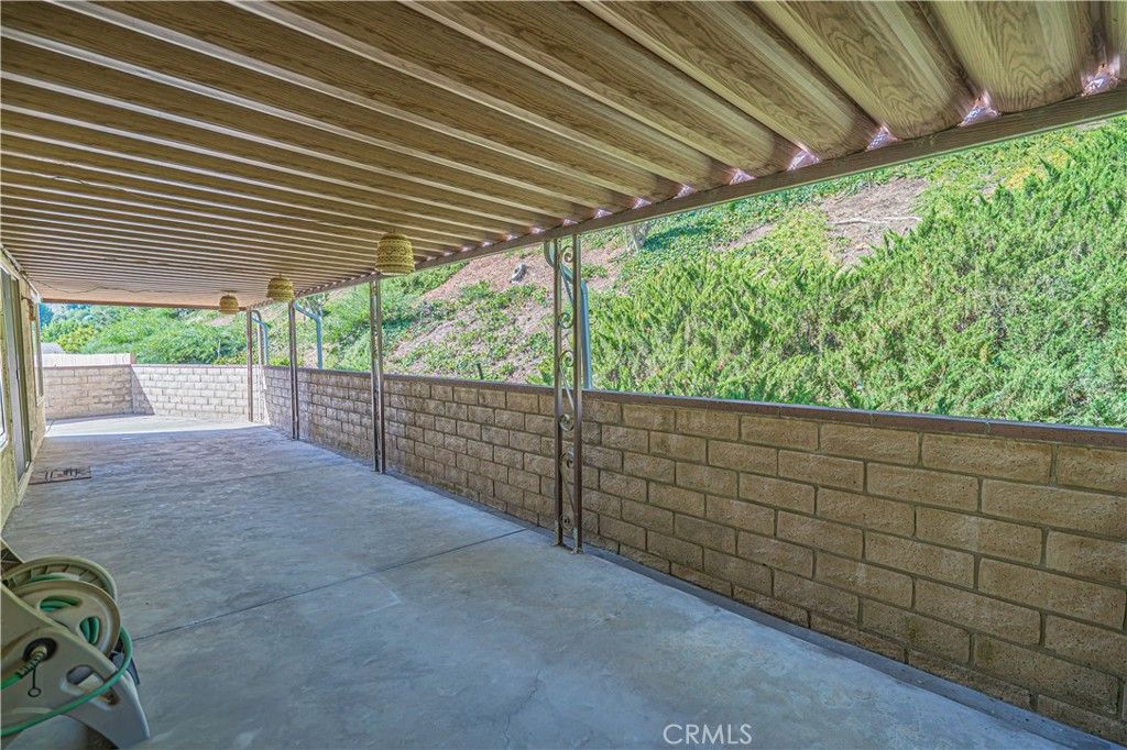 Image 23 of property listing at 19545 Brendle, Newhall, CA 91321