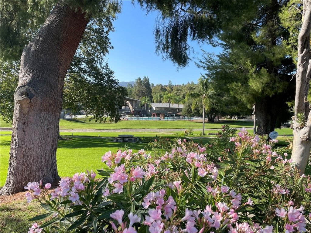 Image 27 of property listing at 19545 Brendle, Newhall, CA 91321