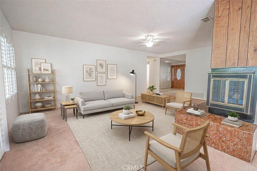 Image 5 of property listing at 19545 Brendle, Newhall, CA 91321