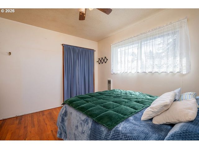 6943 Se TENINO St, Portland, OR 97206