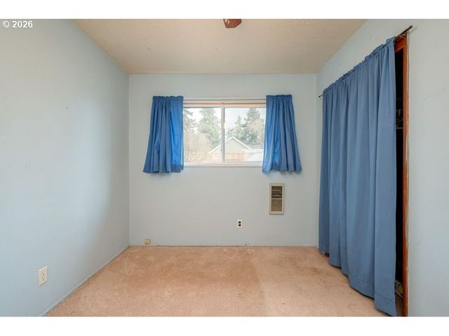 6943 Se TENINO St, Portland, OR 97206