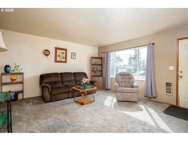 6943 Se TENINO St, Portland, OR 97206