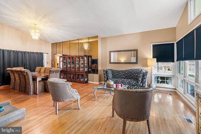 8308 COBDEN RD, Glenside, PA 19038