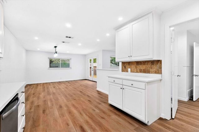 7609 Deaver Drive, North Richland Hills, TX 76180