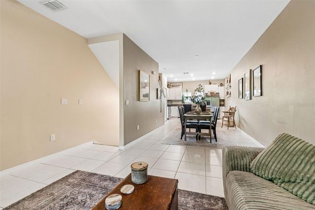 852 TENNYSON MILL CIRCLE, Tampa, FL 33619