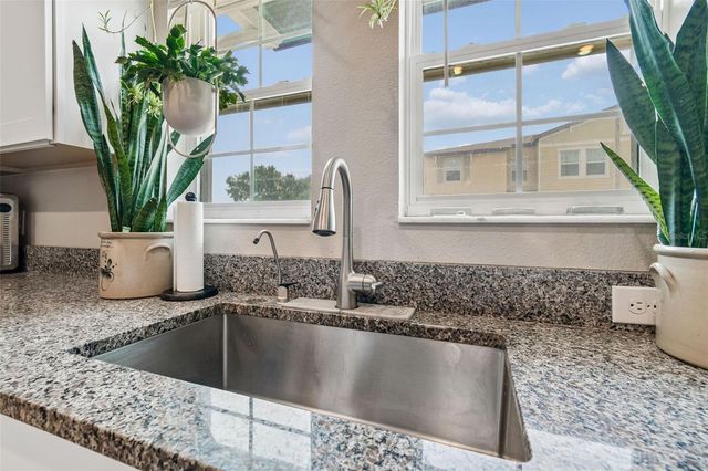 852 TENNYSON MILL CIRCLE, Tampa, FL 33619