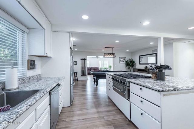 2642 Blue Ridge Circle, Simi Valley, CA 93065