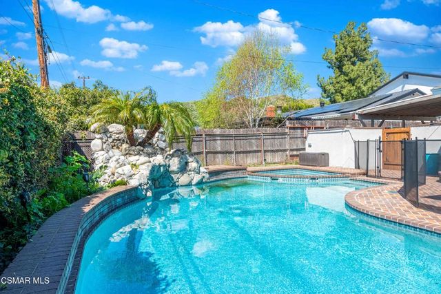2642 Blue Ridge Circle, Simi Valley, CA 93065