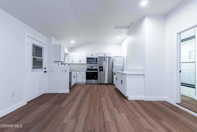 2642 Blue Ridge Circle, Simi Valley, CA 93065