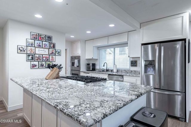 2642 Blue Ridge Circle, Simi Valley, CA 93065
