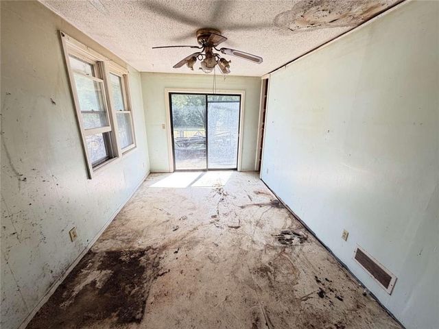 4705 N Koger Road, Sibley, MO 64088