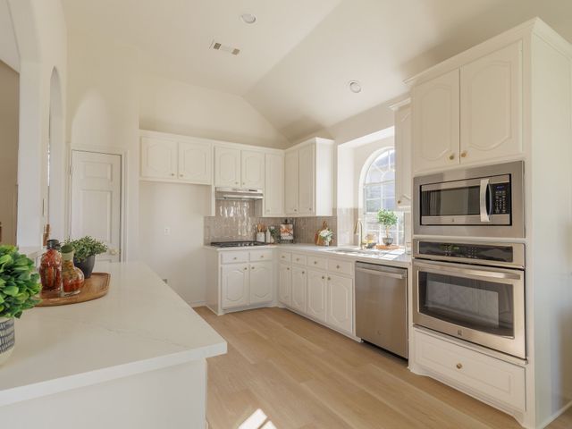 2807 Saint Maria Drive, Mansfield, TX 76063