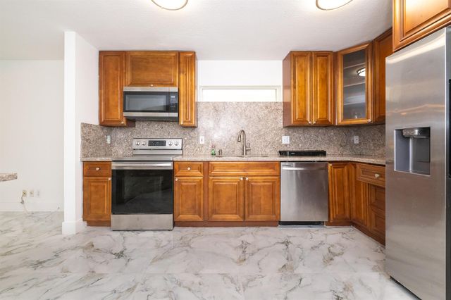 2379 NW 33rd Terrace, Coconut Creek, FL 33066