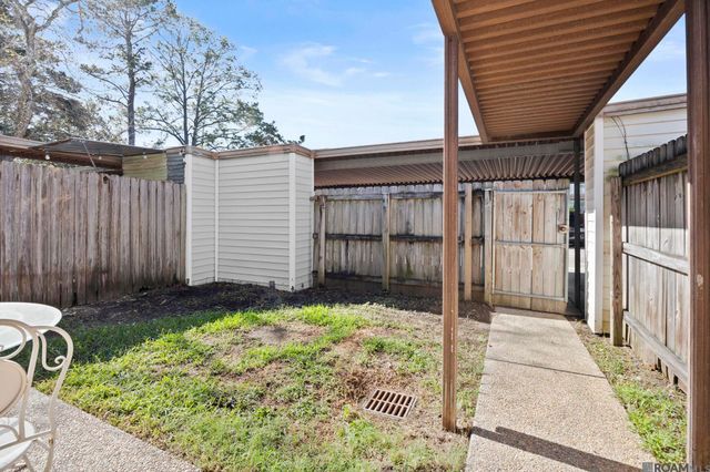 9817 Siegen Ln, Saint George, LA 70810