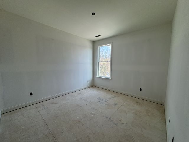 5166 High Park Hill Dr, Arrington, TN 37014