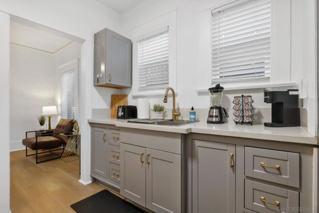 1055 21st Street, San Diego, CA 92102