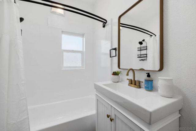 1055 21st Street, San Diego, CA 92102