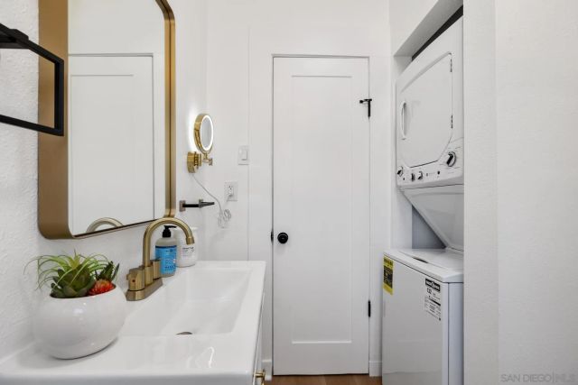 1055 21st Street, San Diego, CA 92102