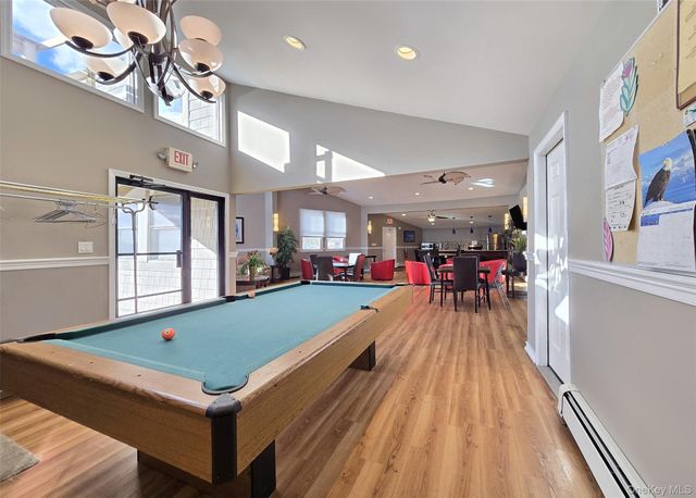 324 Mariners Way, Copiague, NY 11726