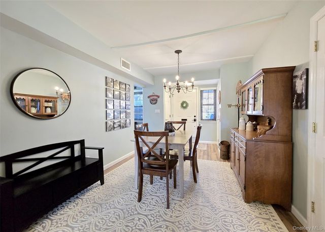 324 Mariners Way, Copiague, NY 11726