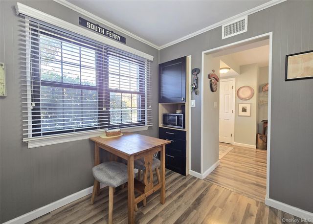 324 Mariners Way, Copiague, NY 11726