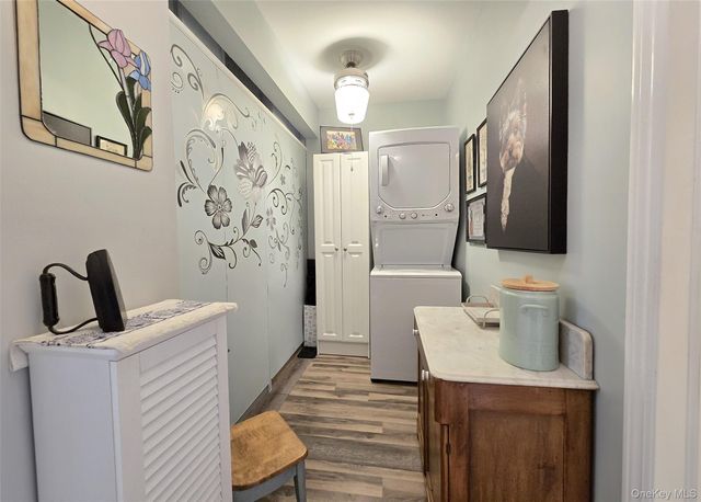 324 Mariners Way, Copiague, NY 11726