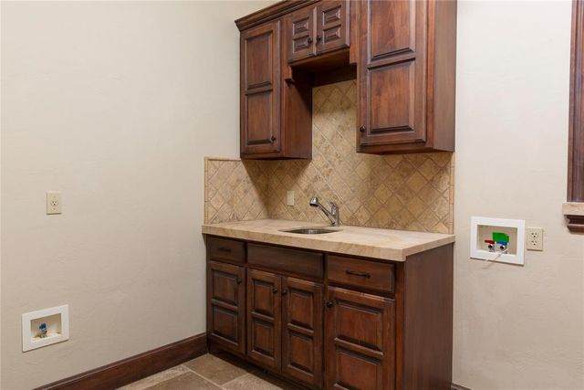 9600 Abby Lane, Yukon, OK 73099