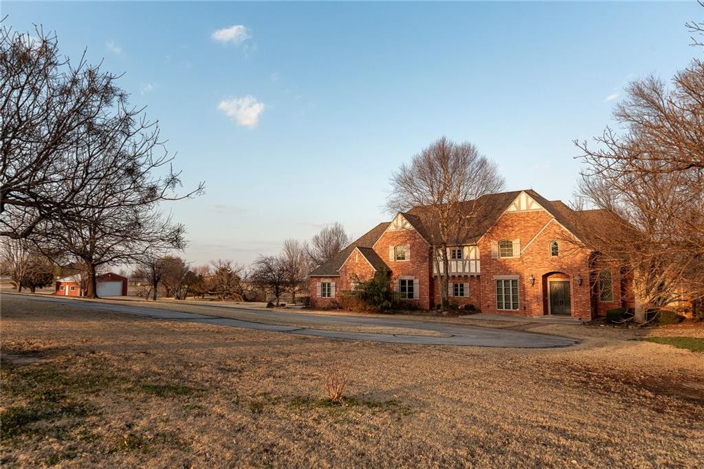 9600 Abby Lane, Yukon, OK 73099