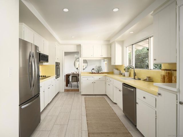 5926 Germaine Ln, La Jolla, CA 92037