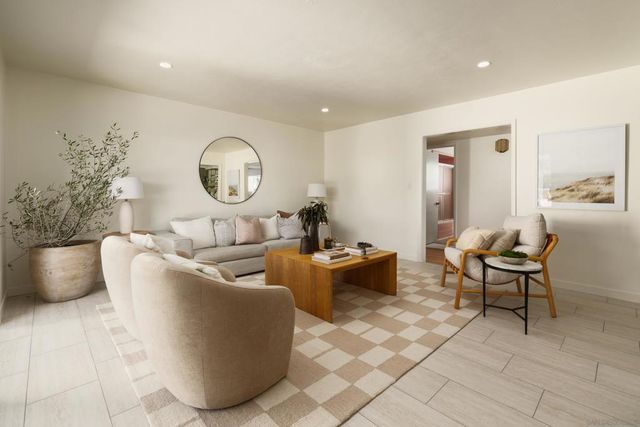 5926 Germaine Ln, La Jolla, CA 92037