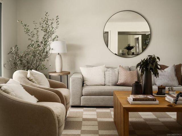 5926 Germaine Ln, La Jolla, CA 92037