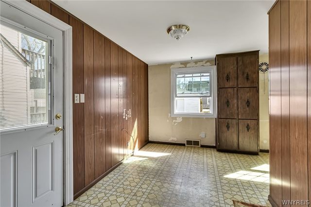 17 Newport Avenue, Buffalo, NY 14216