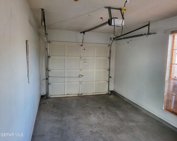 201 Moon River Lane, El Paso, TX 79912