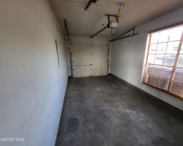 201 Moon River Lane, El Paso, TX 79912