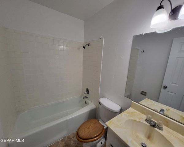 201 Moon River Lane, El Paso, TX 79912