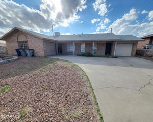 201 Moon River Lane, El Paso, TX 79912