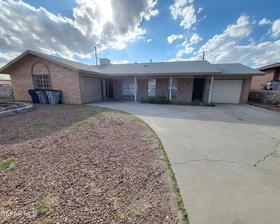 201 Moon River Lane, El Paso, TX 79912