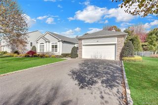 53 Hamlet Woods Drive, Saint James, NY 11780