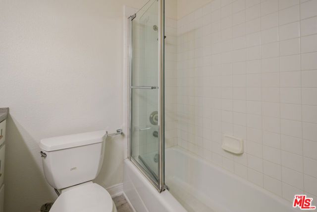 22 Navy Street 103, Venice (los Angeles), CA 90291