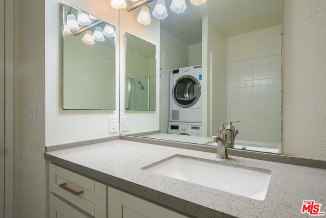22 Navy Street 103, Venice (los Angeles), CA 90291